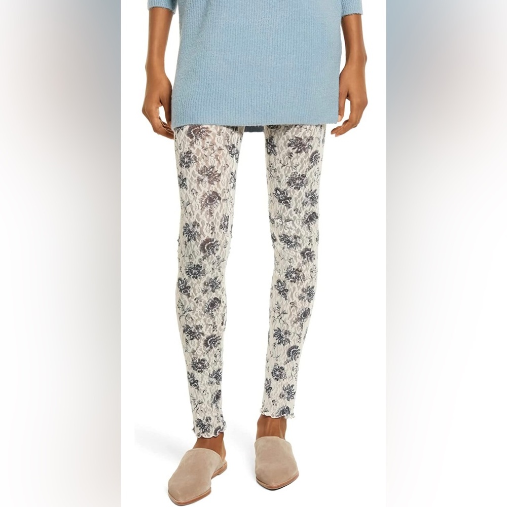 20- NWT Free People Layered In Lace Leggings Ivory Combo
